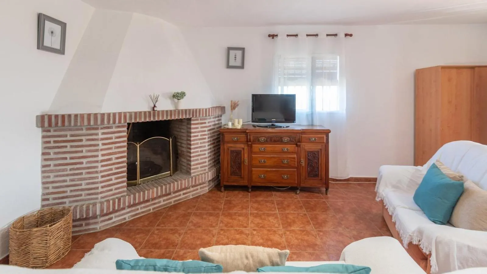 Villa Pajaritos Iznate By Ruralidays Holiday home